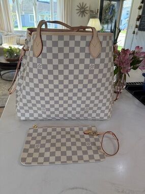 Leather and coated canvas Checkered Tote Bag with Wristlet - White/gray
